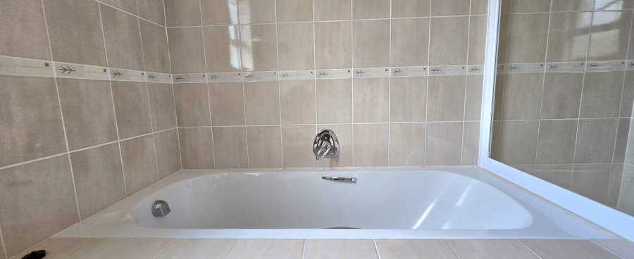 3 Bedroom Property for Sale in Franskraal Western Cape